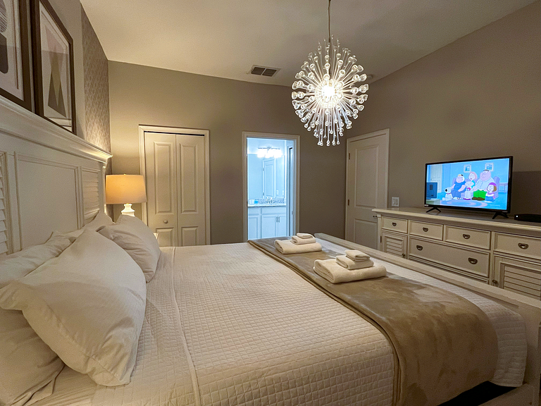 9092HS-Nuevo Anuncio- 9 Dorm./5 baños-Piscina&SPA