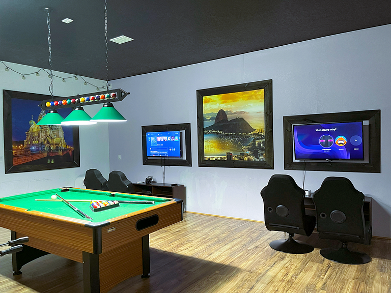 9092HS-Nuevo Anuncio- 9 Dorm./5 baños-Piscina&SPA