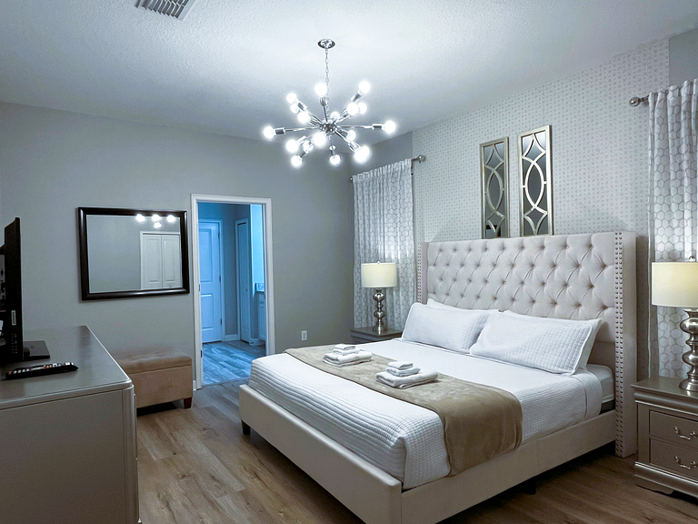 9092HS-Nuevo Anuncio- 9 Dorm./5 baños-Piscina&SPA