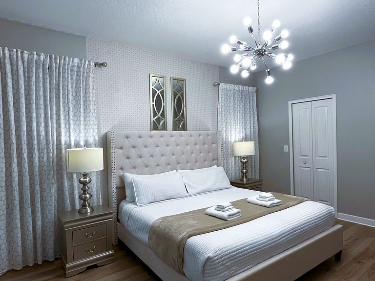 9092HS-Nuevo Anuncio- 9 Dorm./5 baños-Piscina&SPA