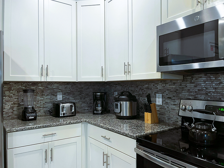 9092HS-Nuevo Anuncio- 9 Dorm./5 baños-Piscina&SPA