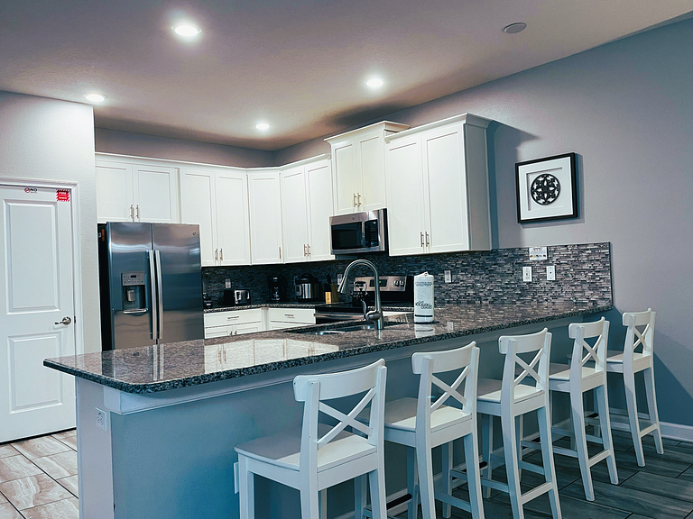 9092HS-Nuevo Anuncio- 9 Dorm./5 baños-Piscina&SPA