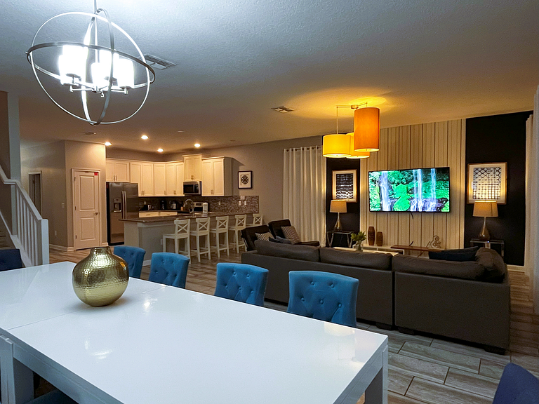 9092HS-Nuevo Anuncio- 9 Dorm./5 baños-Piscina&SPA