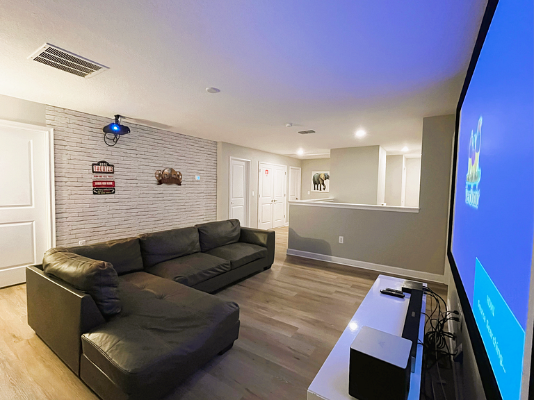 9092HS-Nuevo Anuncio- 9 Dorm./5 baños-Piscina&SPA