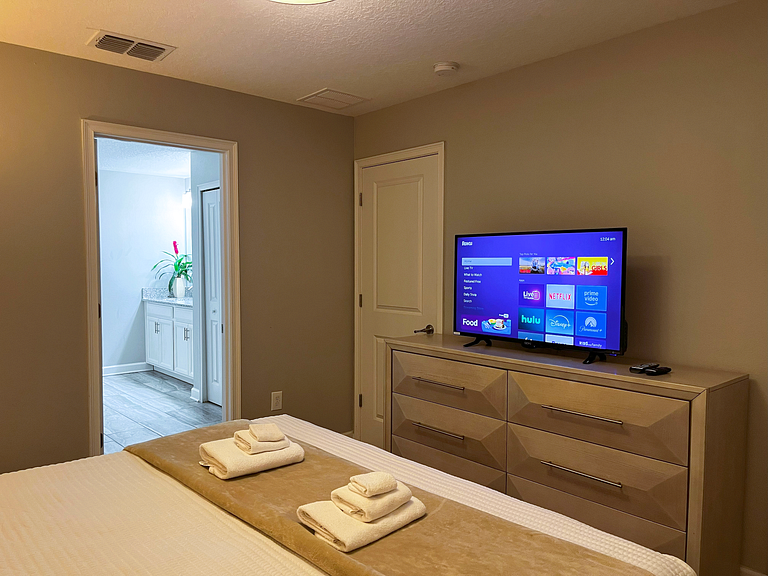 9092HS-Nuevo Anuncio- 9 Dorm./5 baños-Piscina&SPA