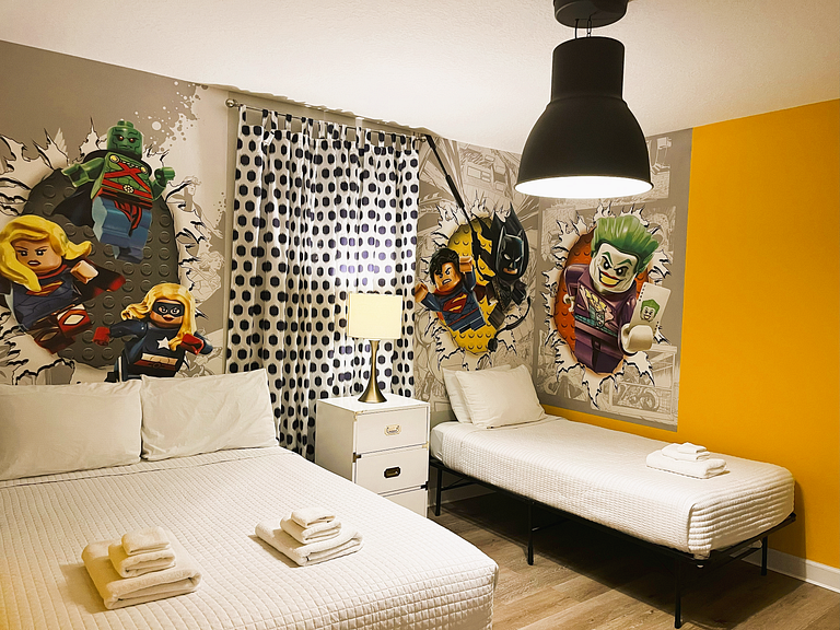 9092HS-Nuevo Anuncio- 9 Dorm./5 baños-Piscina&SPA