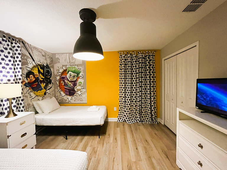 9092HS-Nuevo Anuncio- 9 Dorm./5 baños-Piscina&SPA