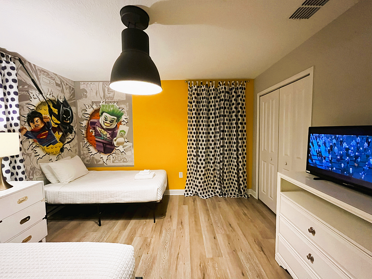 9092HS-Nuevo Anuncio- 9 Dorm./5 baños-Piscina&SPA