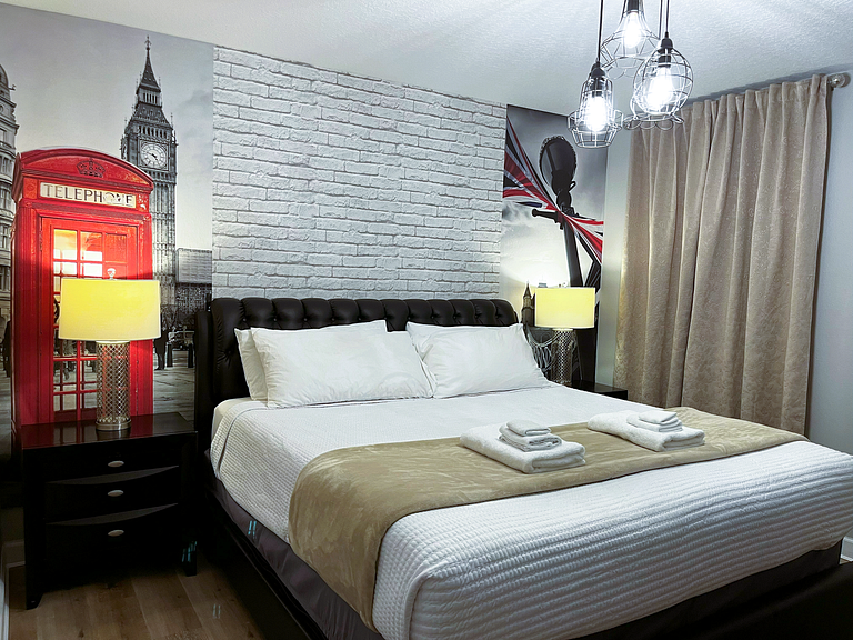 9092HS-Nuevo Anuncio- 9 Dorm./5 baños-Piscina&SPA