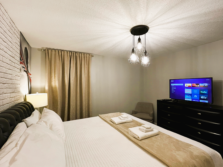 9092HS-Nuevo Anuncio- 9 Dorm./5 baños-Piscina&SPA