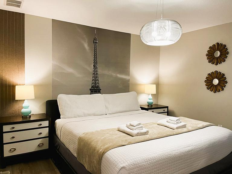 9092HS-Nuevo Anuncio- 9 Dorm./5 baños-Piscina&SPA