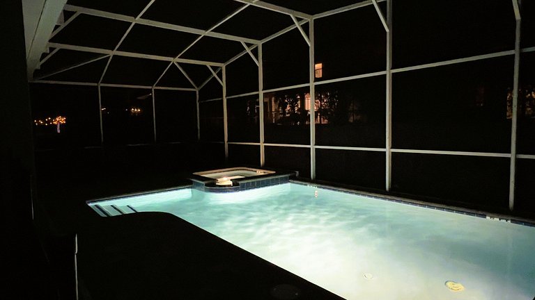 1554OL-New Listing- 9 bed/5 bath-Private Pool&SPA