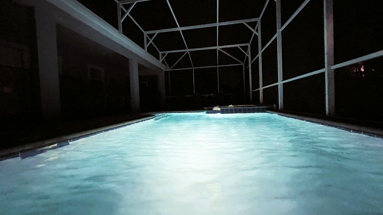 1554OL-New Listing- 9 bed/5 bath-Private Pool&SPA