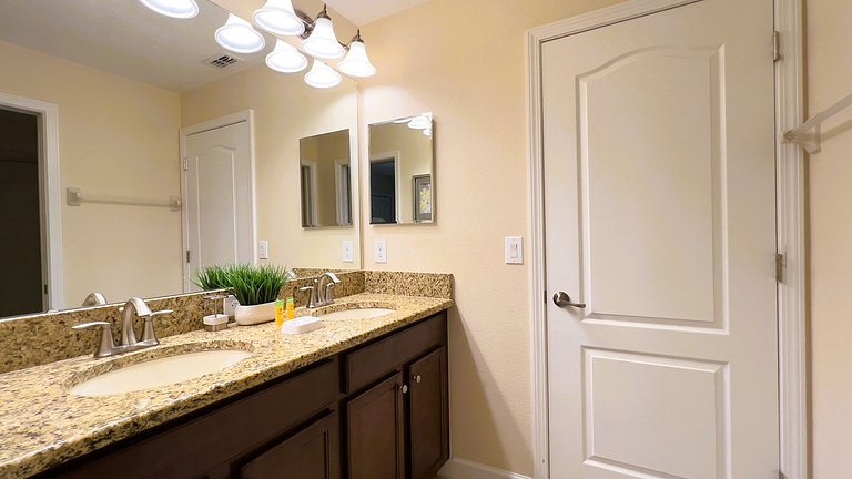 Hermosa casa de 6hab/6baños-piscina privada-1457BT