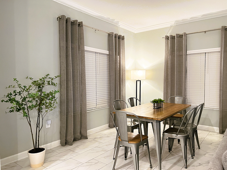 4263PD-New Listing- 5 bed/4 bath-Private Pool