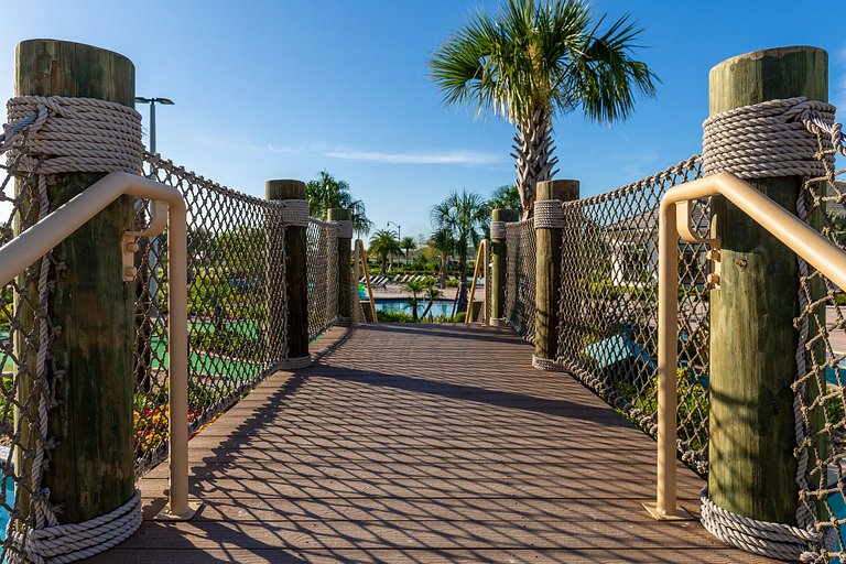 4263PD-New Listing- 5 bed/4 bath-Private Pool