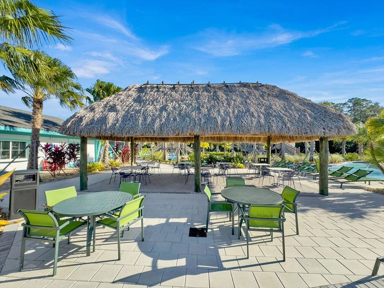 4263PD-New Listing- 5 bed/4 bath-Private Pool