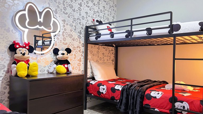 4263PD-Hermosa 5 hab/4 baños-Piscina Private