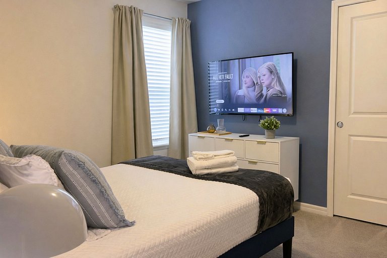 New Listing 10BR/8BA, Private Pool/SPA near Disney