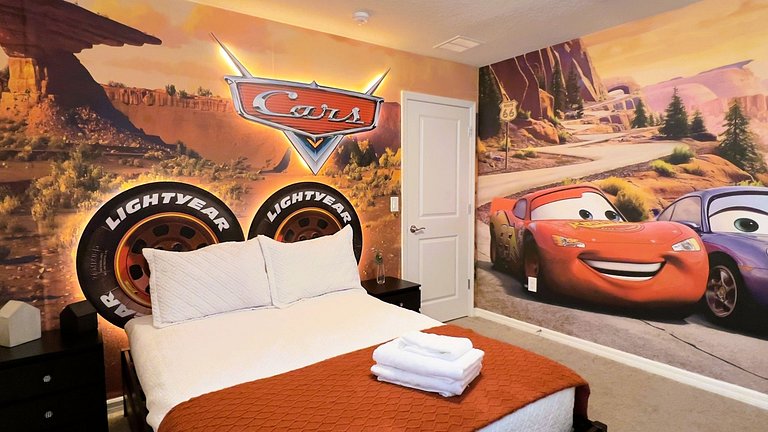 New Listing 10BR/8BA, Private Pool/SPA near Disney