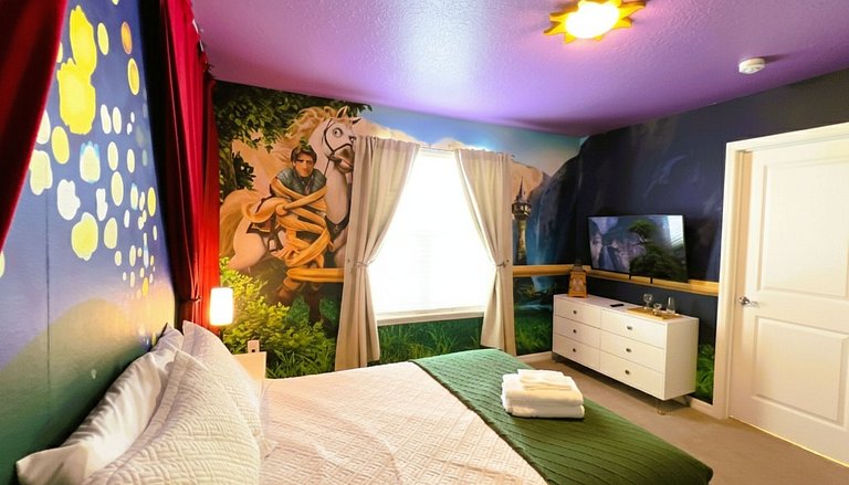 New Listing 10BR/8BA, Private Pool/SPA near Disney