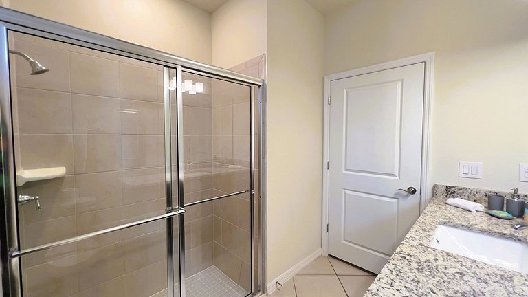 New Listing 10BR/8BA, Private Pool/SPA near Disney