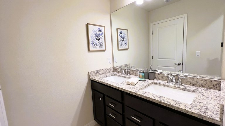 New Listing 10BR/8BA, Private Pool/SPA near Disney