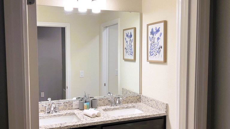 New Listing 10BR/8BA, Private Pool/SPA near Disney