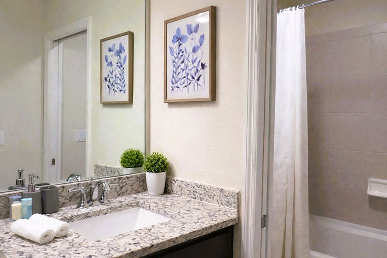 New Listing 10BR/8BA, Private Pool/SPA near Disney