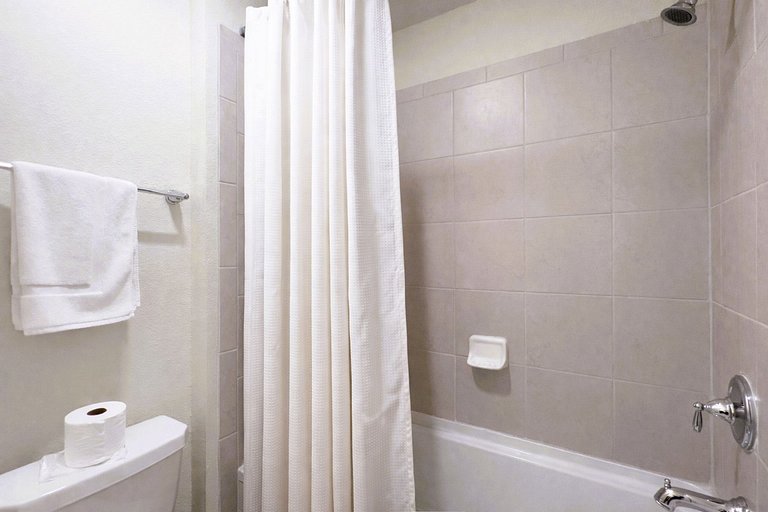 New Listing 10BR/8BA, Private Pool/SPA near Disney