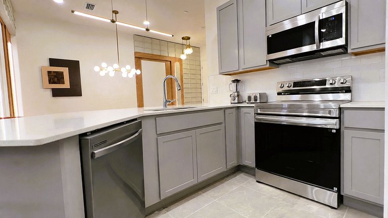 Luxury 5BR/BA at Paradiso Grande Near Universal