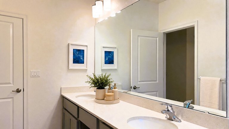 Luxury 5BR/BA at Paradiso Grande Near Universal